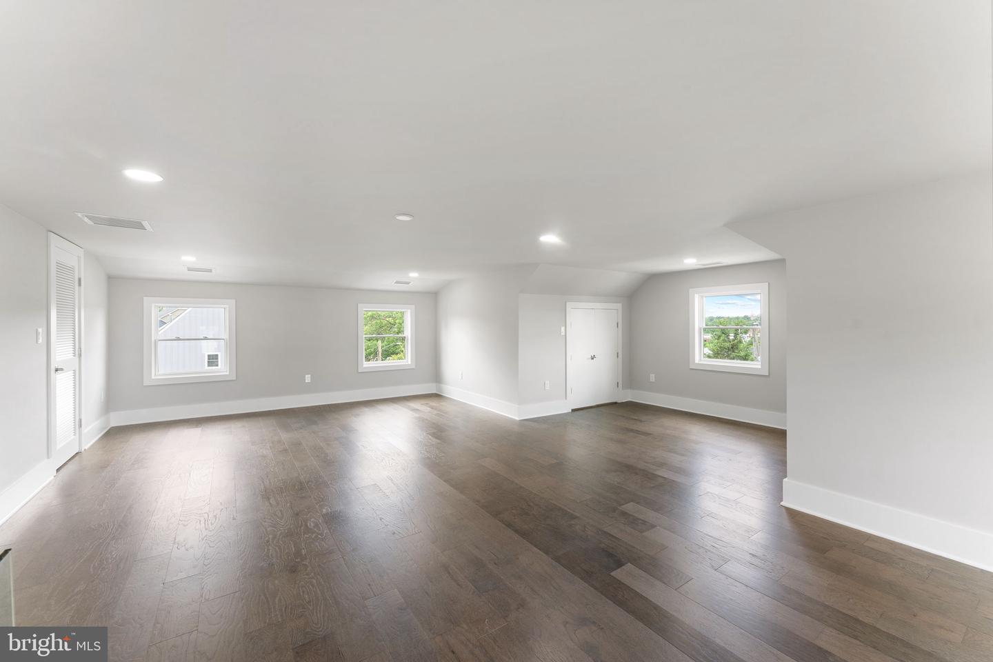 1610 12TH ST S, ARLINGTON, Virginia 22204, 4 Bedrooms Bedrooms, ,4 BathroomsBathrooms,Residential,For sale,1610 12TH ST S,VAAR2068630 MLS # VAAR2068630