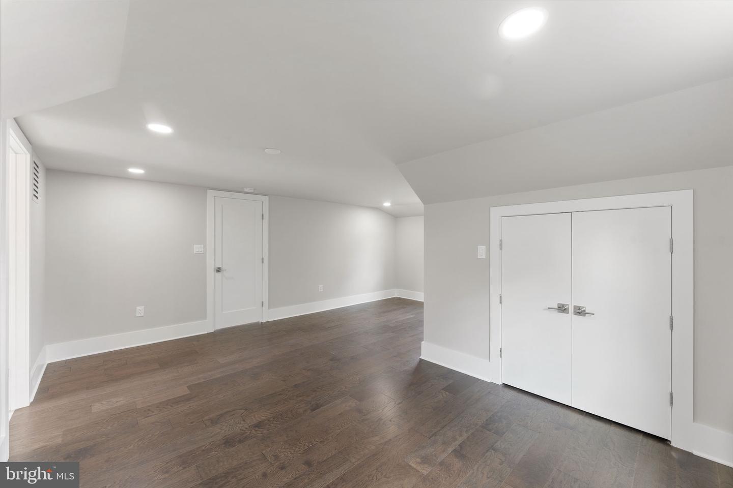 1610 12TH ST S, ARLINGTON, Virginia 22204, 4 Bedrooms Bedrooms, ,4 BathroomsBathrooms,Residential,For sale,1610 12TH ST S,VAAR2068630 MLS # VAAR2068630