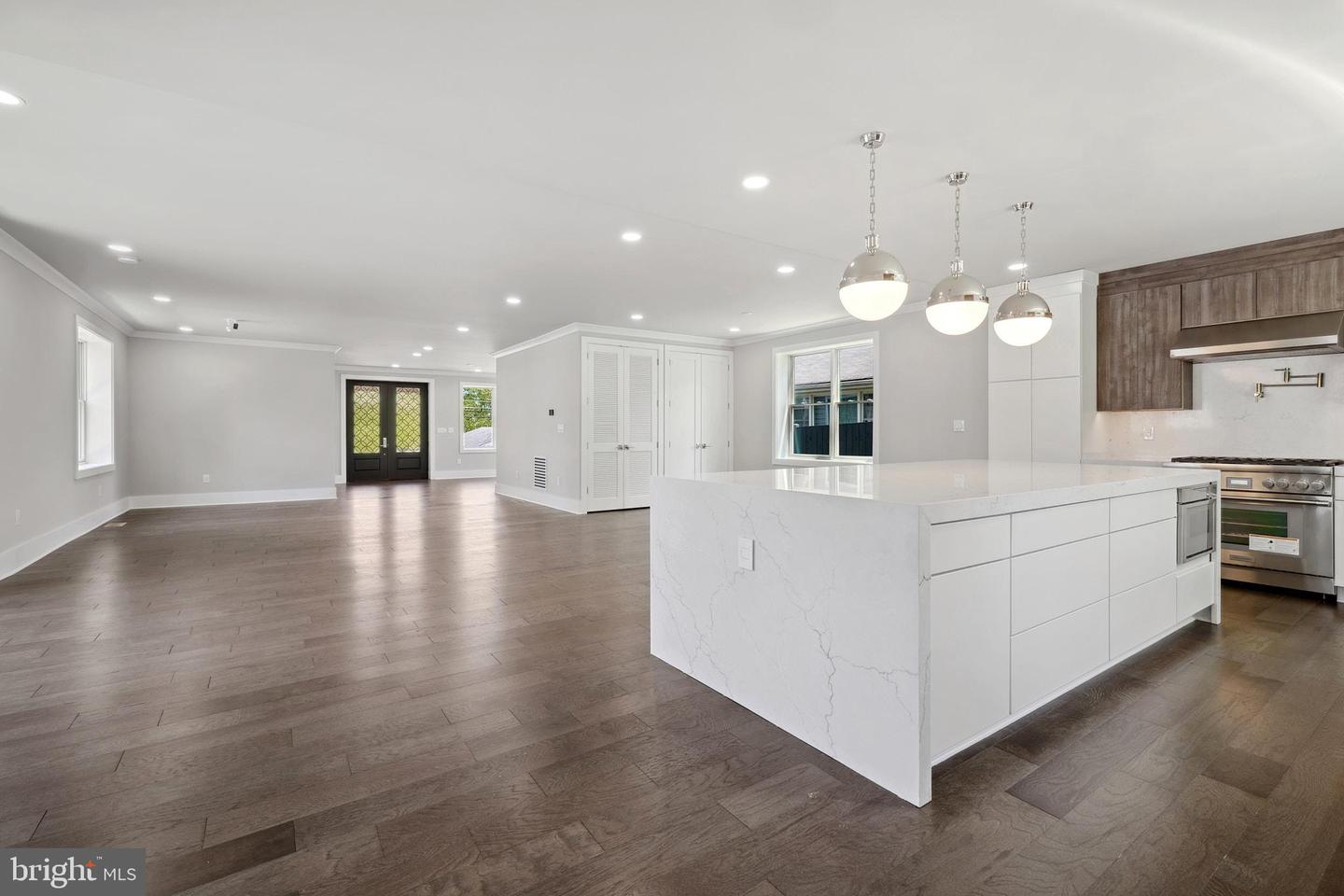 1610 12TH ST S, ARLINGTON, Virginia 22204, 4 Bedrooms Bedrooms, ,4 BathroomsBathrooms,Residential,For sale,1610 12TH ST S,VAAR2068630 MLS # VAAR2068630