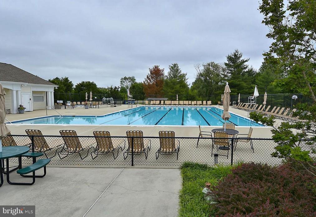 115 CEDARGROVE PL SW, LEESBURG, Virginia 20175, 4 Bedrooms Bedrooms, ,2 BathroomsBathrooms,Residential,For sale,115 CEDARGROVE PL SW,VALO2115472 MLS # VALO2115472