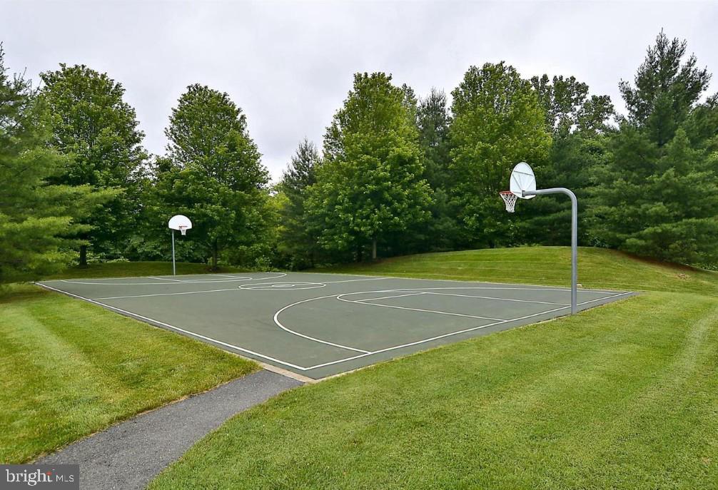 115 CEDARGROVE PL SW, LEESBURG, Virginia 20175, 4 Bedrooms Bedrooms, ,2 BathroomsBathrooms,Residential,For sale,115 CEDARGROVE PL SW,VALO2115472 MLS # VALO2115472