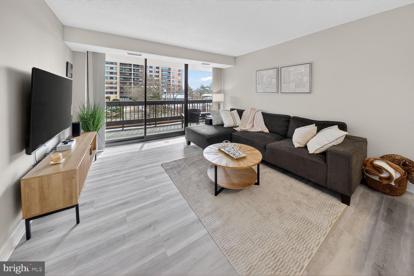 5505 SEMINARY RD #118N, FALLS CHURCH, Virginia 22041, 1 Bedroom Bedrooms, 4 Rooms Rooms,1 BathroomBathrooms,Residential,For sale,5505 SEMINARY RD #118N,VAFX2289786 MLS # VAFX2289786