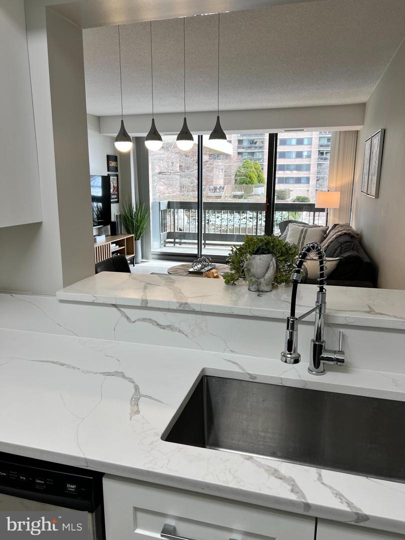 5505 SEMINARY RD #118N, FALLS CHURCH, Virginia 22041, 1 Bedroom Bedrooms, 4 Rooms Rooms,1 BathroomBathrooms,Residential,For sale,5505 SEMINARY RD #118N,VAFX2289786 MLS # VAFX2289786