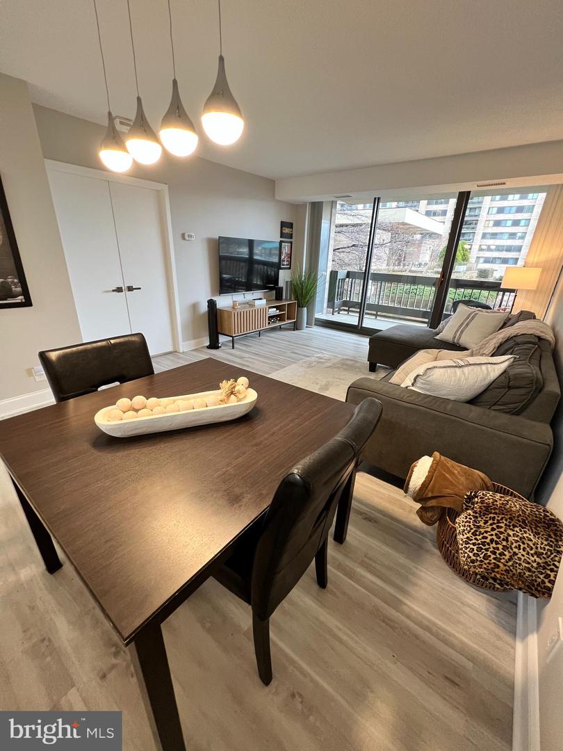 5505 SEMINARY RD #118N, FALLS CHURCH, Virginia 22041, 1 Bedroom Bedrooms, 4 Rooms Rooms,1 BathroomBathrooms,Residential,For sale,5505 SEMINARY RD #118N,VAFX2289786 MLS # VAFX2289786