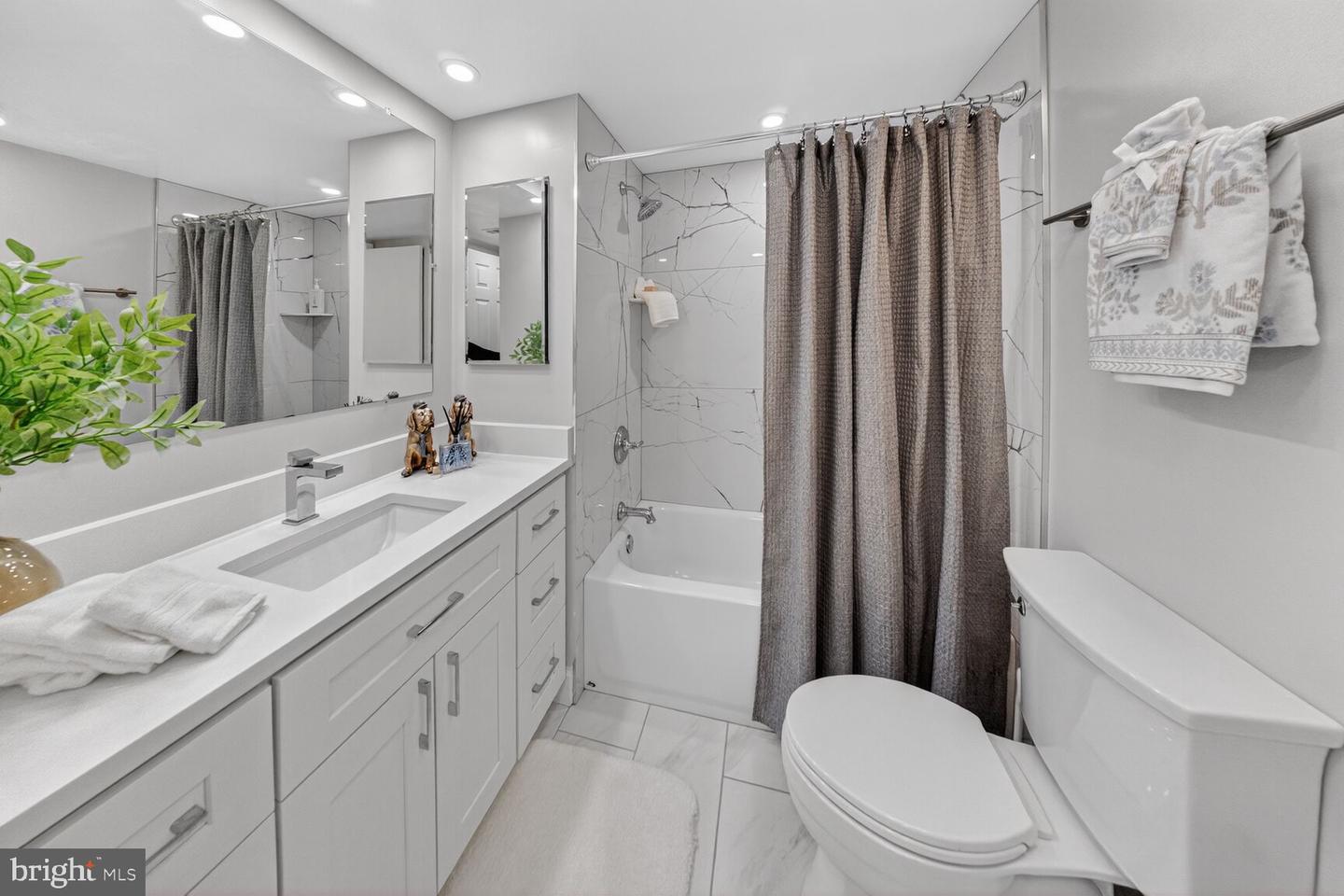 5505 SEMINARY RD #118N, FALLS CHURCH, Virginia 22041, 1 Bedroom Bedrooms, 4 Rooms Rooms,1 BathroomBathrooms,Residential,For sale,5505 SEMINARY RD #118N,VAFX2289786 MLS # VAFX2289786