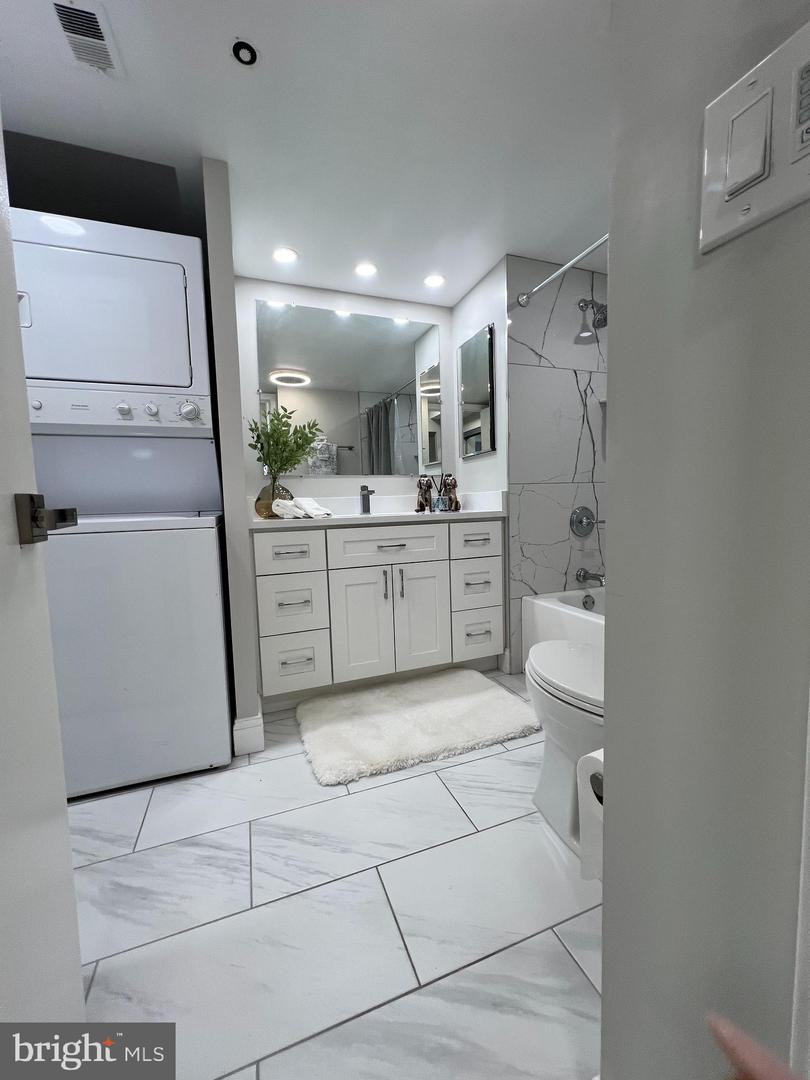 5505 SEMINARY RD #118N, FALLS CHURCH, Virginia 22041, 1 Bedroom Bedrooms, 4 Rooms Rooms,1 BathroomBathrooms,Residential,For sale,5505 SEMINARY RD #118N,VAFX2289786 MLS # VAFX2289786