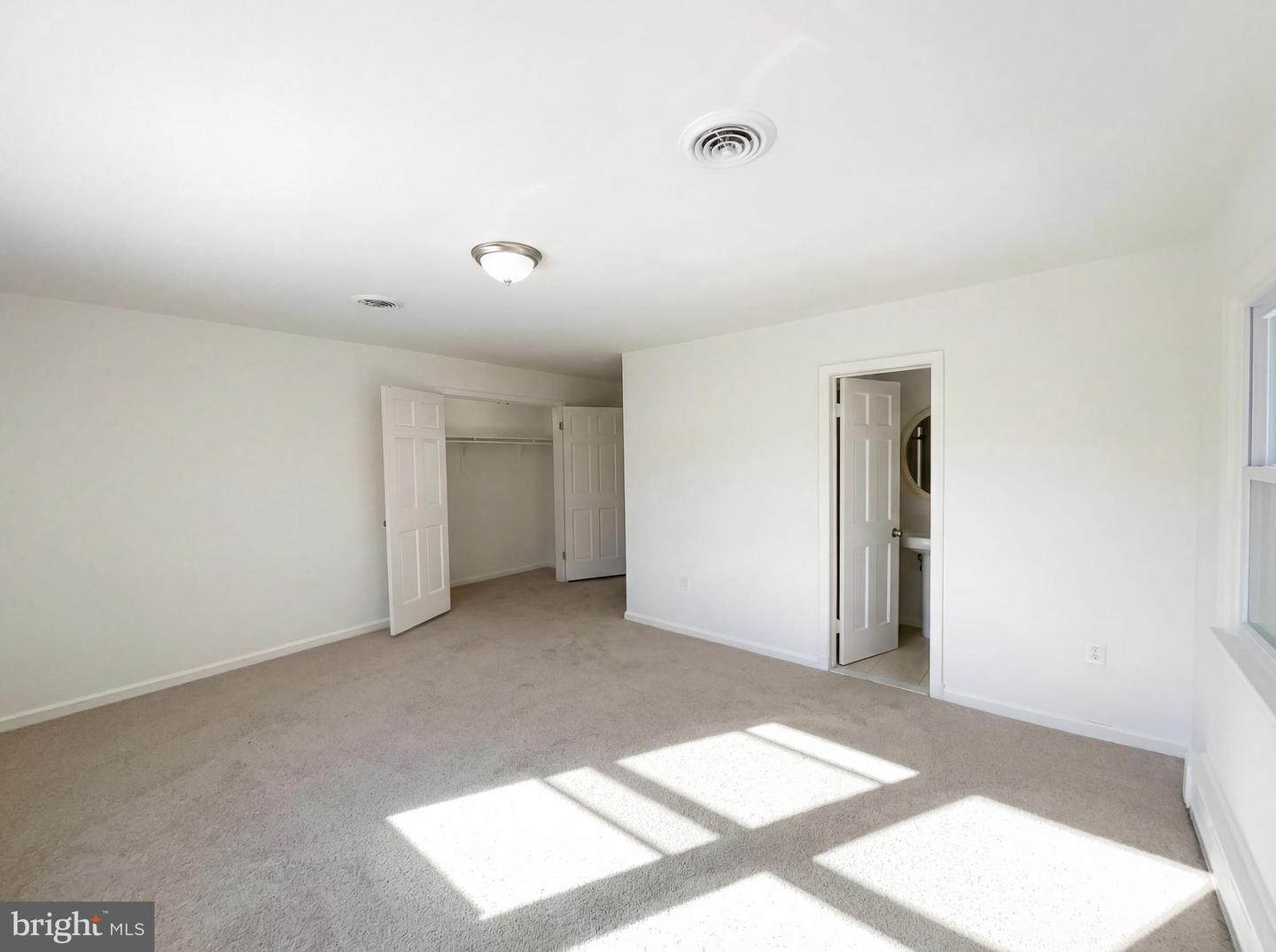 6048 OLD TELEGRAPH RD, ALEXANDRIA, Virginia 22310, 5 Bedrooms Bedrooms, ,3 BathroomsBathrooms,Residential,For sale,6048 OLD TELEGRAPH RD,VAFX2289850 MLS # VAFX2289850