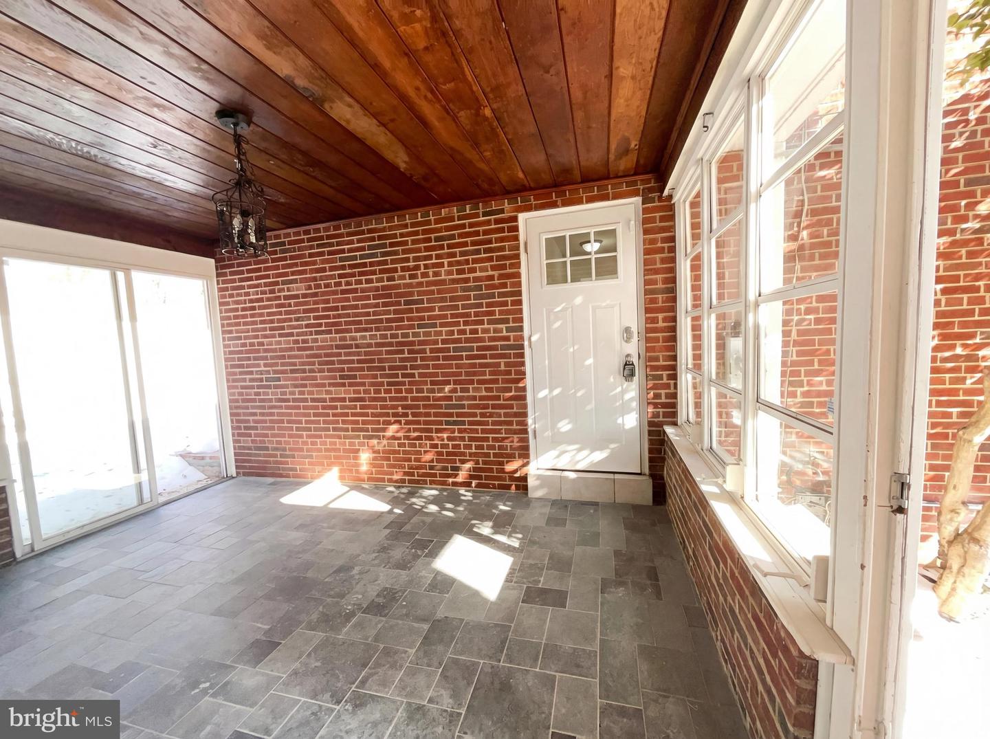 6048 OLD TELEGRAPH RD, ALEXANDRIA, Virginia 22310, 5 Bedrooms Bedrooms, ,3 BathroomsBathrooms,Residential,For sale,6048 OLD TELEGRAPH RD,VAFX2289850 MLS # VAFX2289850