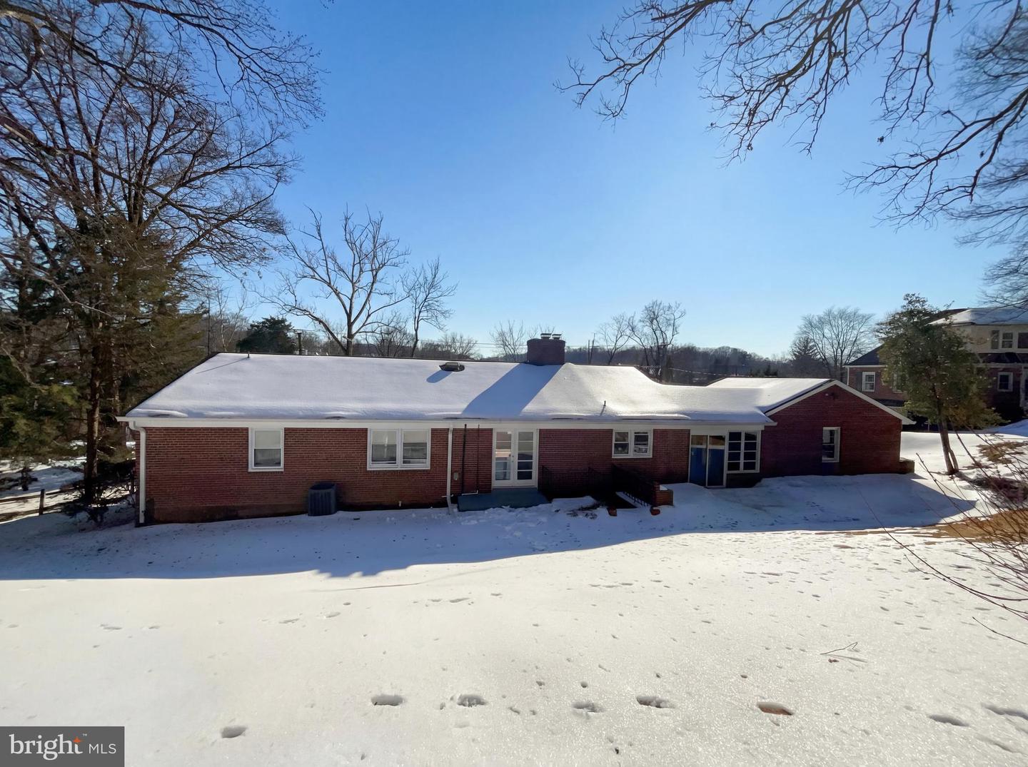 6048 OLD TELEGRAPH RD, ALEXANDRIA, Virginia 22310, 5 Bedrooms Bedrooms, ,3 BathroomsBathrooms,Residential,For sale,6048 OLD TELEGRAPH RD,VAFX2289850 MLS # VAFX2289850