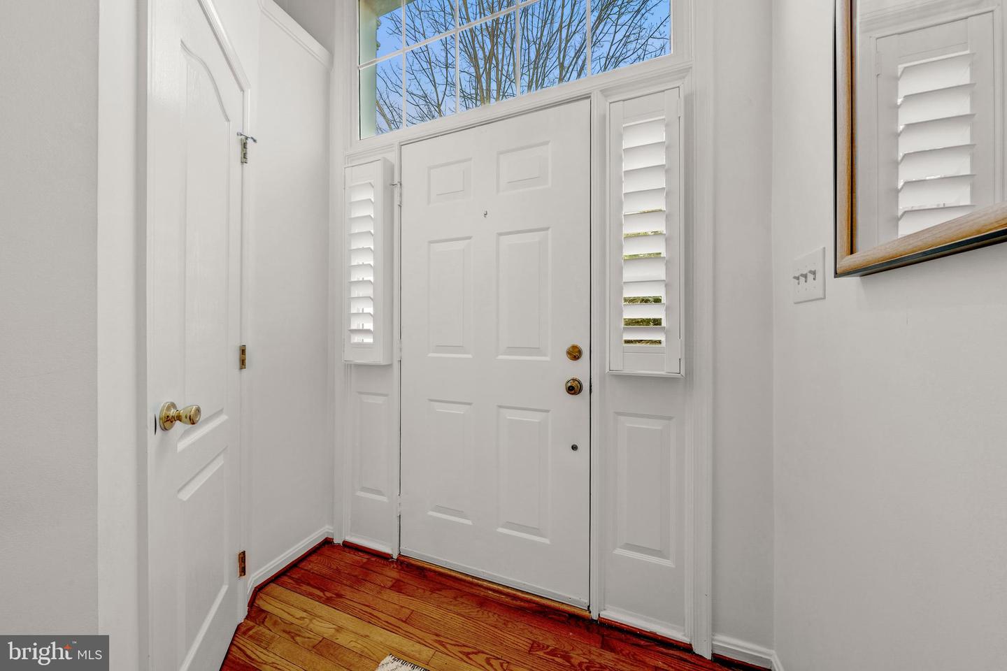 12027 EDGEMERE CIR, RESTON, Virginia 20190, 3 Bedrooms Bedrooms, 11 Rooms Rooms,2 BathroomsBathrooms,Residential,For sale,12027 EDGEMERE CIR,VAFX2289920 MLS # VAFX2289920