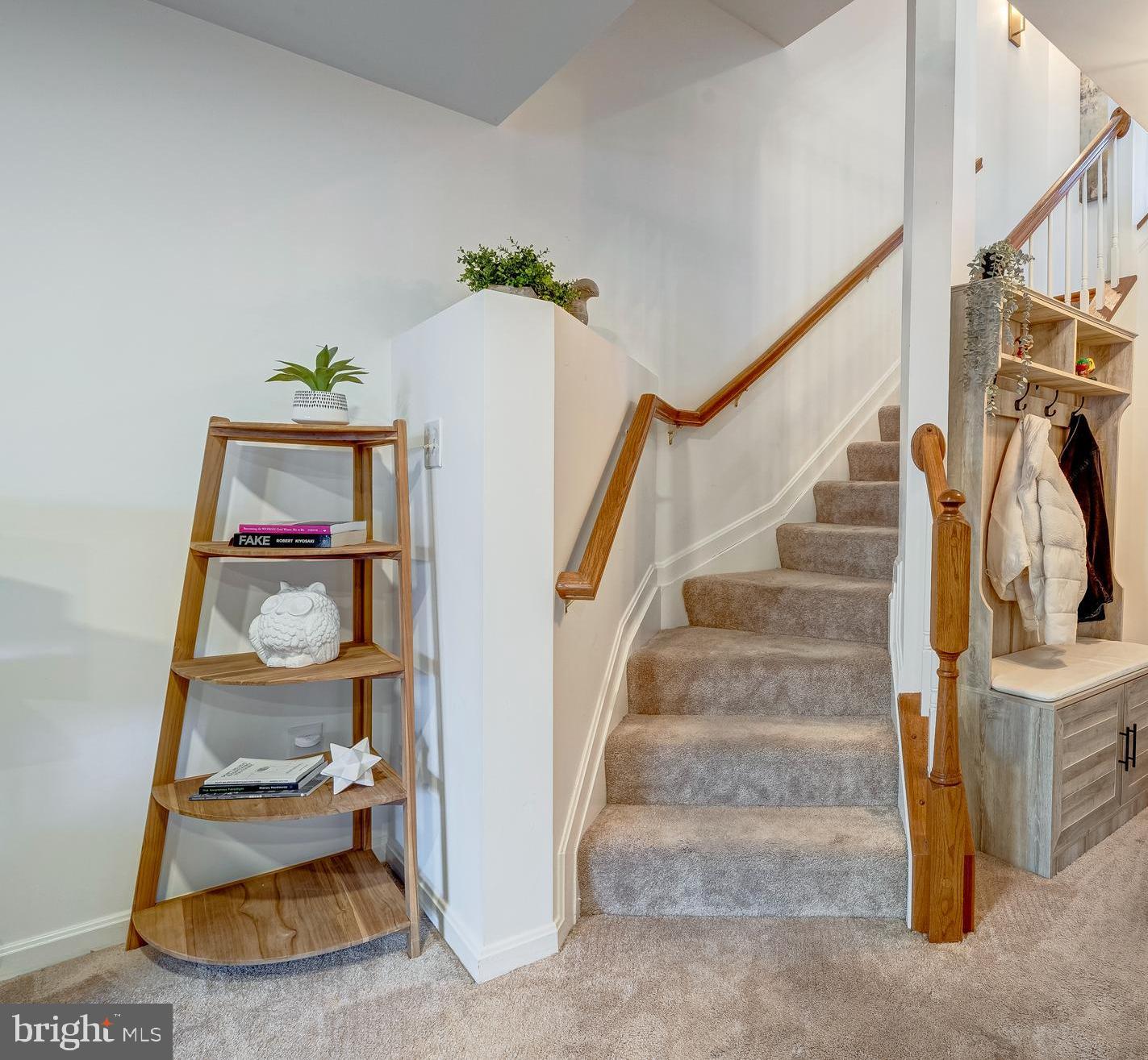 12027 EDGEMERE CIR, RESTON, Virginia 20190, 3 Bedrooms Bedrooms, 11 Rooms Rooms,2 BathroomsBathrooms,Residential,For sale,12027 EDGEMERE CIR,VAFX2289920 MLS # VAFX2289920