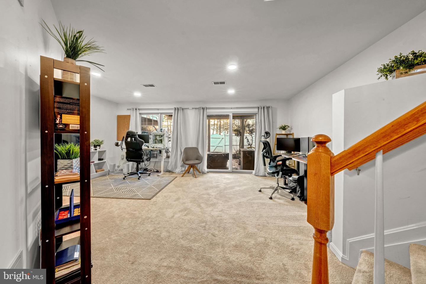 12027 EDGEMERE CIR, RESTON, Virginia 20190, 3 Bedrooms Bedrooms, 11 Rooms Rooms,2 BathroomsBathrooms,Residential,For sale,12027 EDGEMERE CIR,VAFX2289920 MLS # VAFX2289920