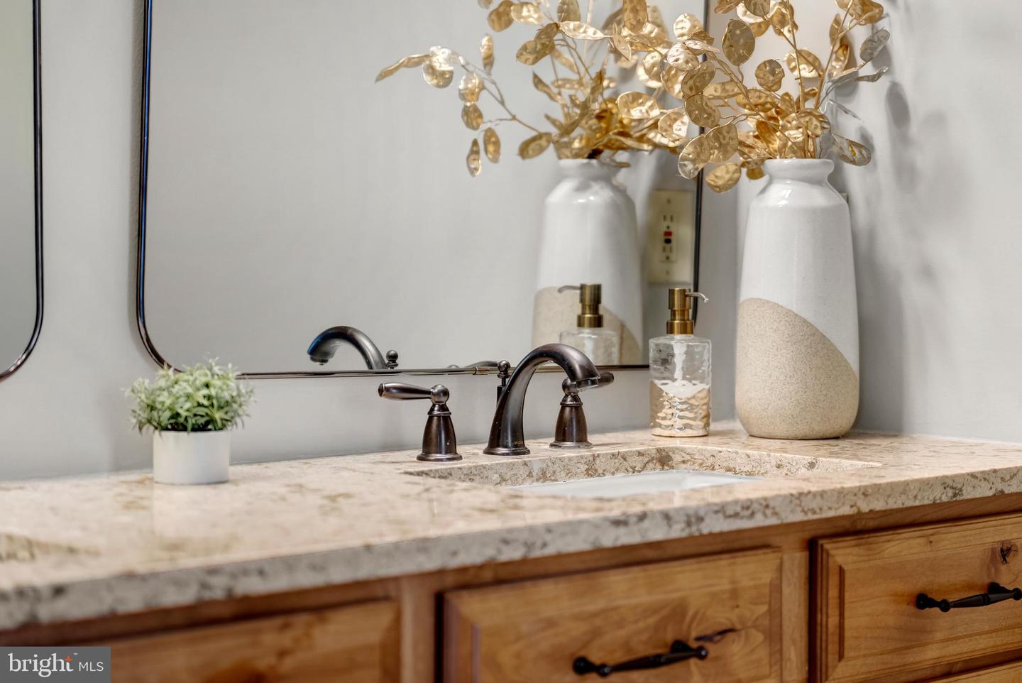 12027 EDGEMERE CIR, RESTON, Virginia 20190, 3 Bedrooms Bedrooms, 11 Rooms Rooms,2 BathroomsBathrooms,Residential,For sale,12027 EDGEMERE CIR,VAFX2289920 MLS # VAFX2289920 12027 EDGEMERE CIR, RESTON, Virginia 20190, 3 Bedrooms Bedrooms, 11 Rooms Rooms,2 BathroomsBathrooms,Residential,For sale,12027 EDGEMERE CIR,VAFX2289920 MLS # VAFX2289920