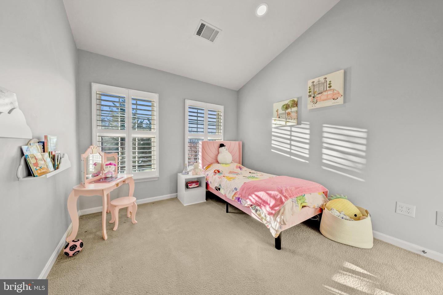 12027 EDGEMERE CIR, RESTON, Virginia 20190, 3 Bedrooms Bedrooms, 11 Rooms Rooms,2 BathroomsBathrooms,Residential,For sale,12027 EDGEMERE CIR,VAFX2289920 MLS # VAFX2289920 12027 EDGEMERE CIR, RESTON, Virginia 20190, 3 Bedrooms Bedrooms, 11 Rooms Rooms,2 BathroomsBathrooms,Residential,For sale,12027 EDGEMERE CIR,VAFX2289920 MLS # VAFX2289920