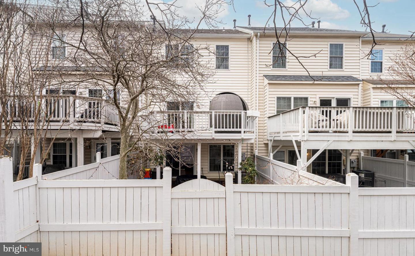 12027 EDGEMERE CIR, RESTON, Virginia 20190, 3 Bedrooms Bedrooms, 11 Rooms Rooms,2 BathroomsBathrooms,Residential,For sale,12027 EDGEMERE CIR,VAFX2289920 MLS # VAFX2289920 12027 EDGEMERE CIR, RESTON, Virginia 20190, 3 Bedrooms Bedrooms, 11 Rooms Rooms,2 BathroomsBathrooms,Residential,For sale,12027 EDGEMERE CIR,VAFX2289920 MLS # VAFX2289920