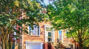 12027 EDGEMERE CIR, RESTON, Virginia 20190, 3 Bedrooms Bedrooms, 11 Rooms Rooms,2 BathroomsBathrooms,Residential,For sale,12027 EDGEMERE CIR,VAFX2289920 MLS # VAFX2289920