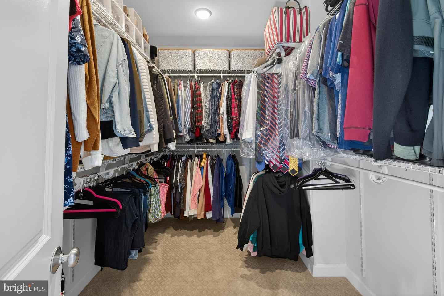 23248 MEADOW STAR PL, ALDIE, Virginia 20105, 5 Bedrooms Bedrooms, ,5 BathroomsBathrooms,Residential,For sale,23248 MEADOW STAR PL,VALO2115576 MLS # VALO2115576