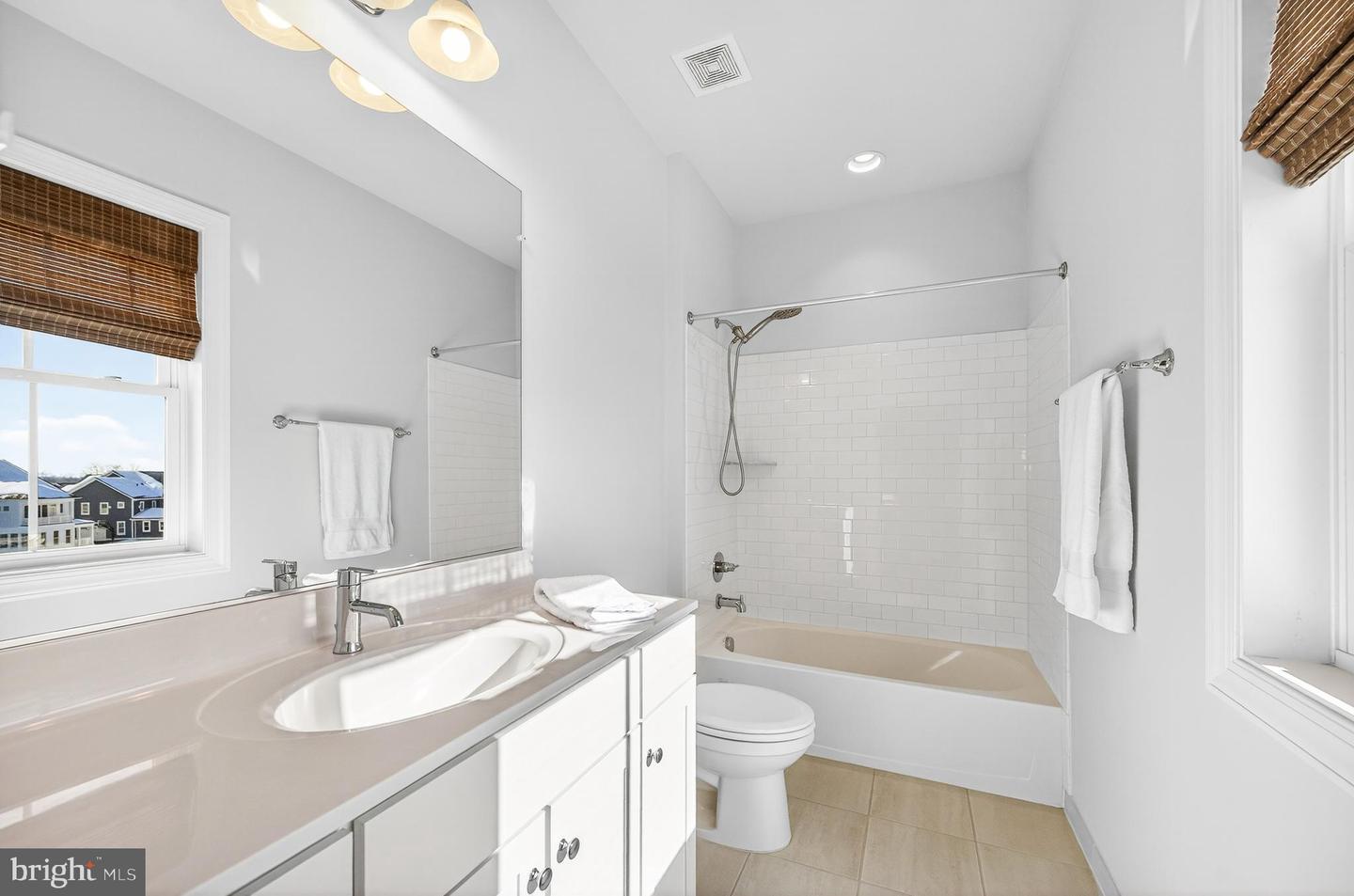 23248 MEADOW STAR PL, ALDIE, Virginia 20105, 5 Bedrooms Bedrooms, ,5 BathroomsBathrooms,Residential,For sale,23248 MEADOW STAR PL,VALO2115576 MLS # VALO2115576