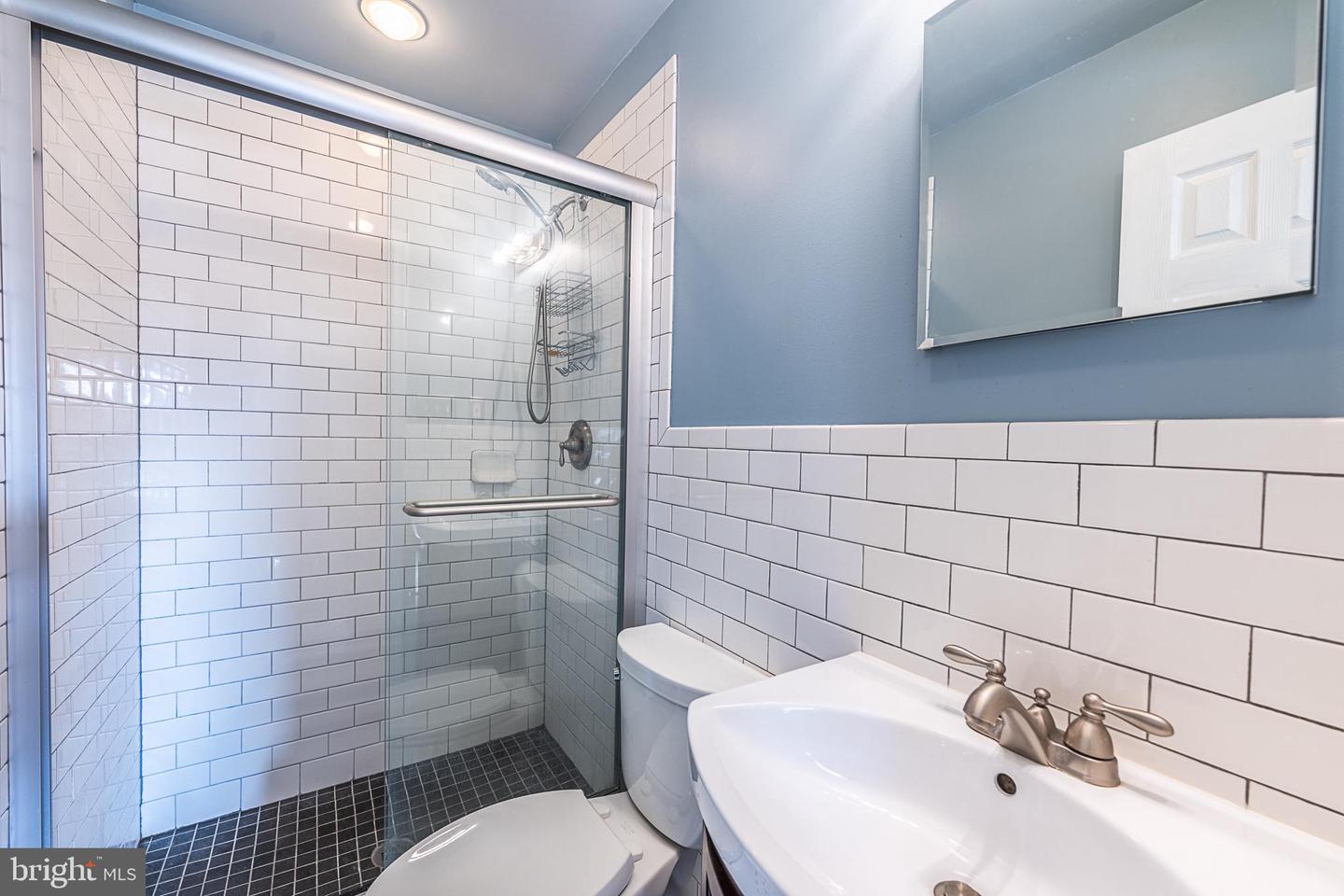 9 HONEYBEE AVE, ROUND HILL, Virginia 20141, 3 Bedrooms Bedrooms, 7 Rooms Rooms,2 BathroomsBathrooms,Residential,For sale,9 HONEYBEE AVE,VALO2115586 MLS # VALO2115586