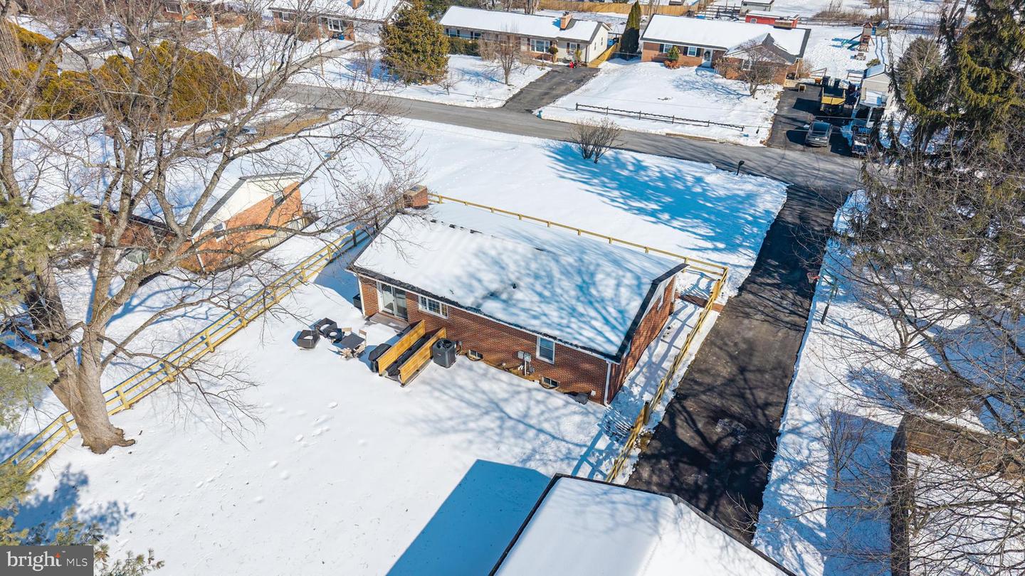 9 HONEYBEE AVE, ROUND HILL, Virginia 20141, 3 Bedrooms Bedrooms, 7 Rooms Rooms,2 BathroomsBathrooms,Residential,For sale,9 HONEYBEE AVE,VALO2115586 MLS # VALO2115586