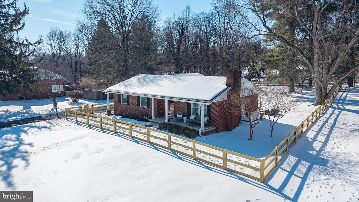 9 HONEYBEE AVE, ROUND HILL, Virginia 20141, 3 Bedrooms Bedrooms, 7 Rooms Rooms,2 BathroomsBathrooms,Residential,For sale,9 HONEYBEE AVE,VALO2115586 MLS # VALO2115586