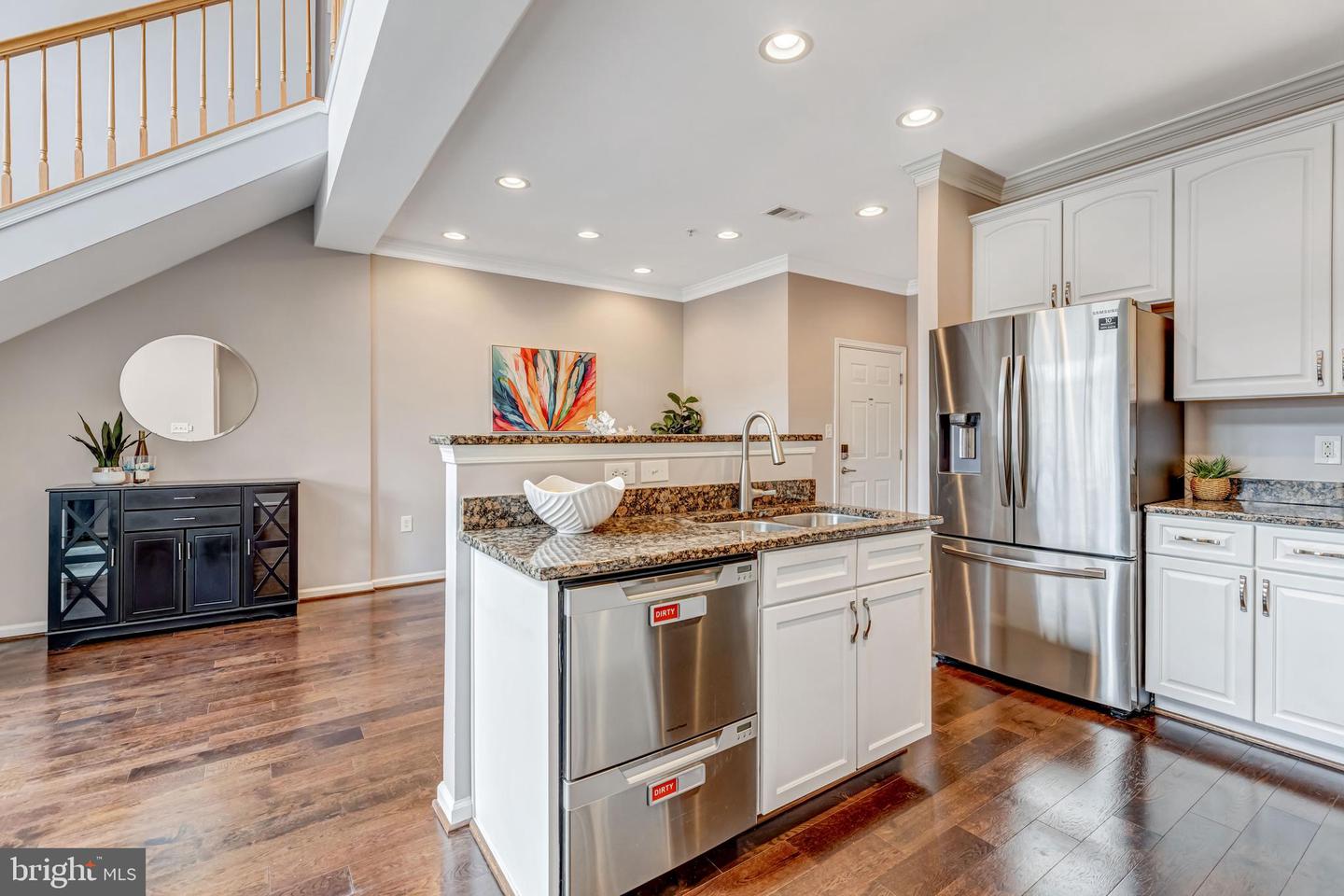 9000 LORTON STATION BLVD #216, LORTON, Virginia 22079, 2 Bedrooms Bedrooms, ,2 BathroomsBathrooms,Residential,For sale,9000 LORTON STATION BLVD #216,VAFX2290130 MLS # VAFX2290130