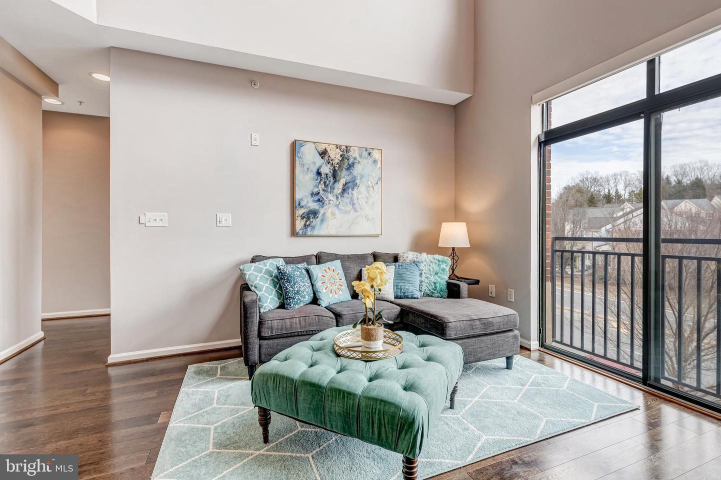 9000 LORTON STATION BLVD #216, LORTON, Virginia 22079, 2 Bedrooms Bedrooms, ,2 BathroomsBathrooms,Residential,For sale,9000 LORTON STATION BLVD #216,VAFX2290130 MLS # VAFX2290130