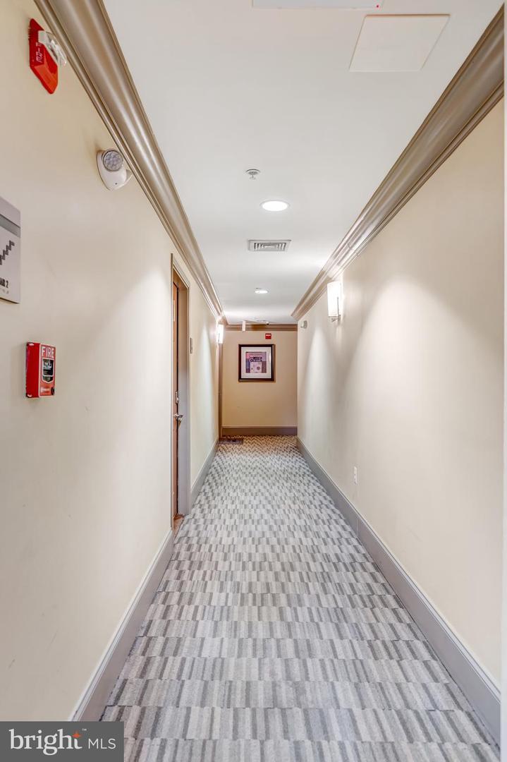 9000 LORTON STATION BLVD #216, LORTON, Virginia 22079, 2 Bedrooms Bedrooms, ,2 BathroomsBathrooms,Residential,For sale,9000 LORTON STATION BLVD #216,VAFX2290130 MLS # VAFX2290130