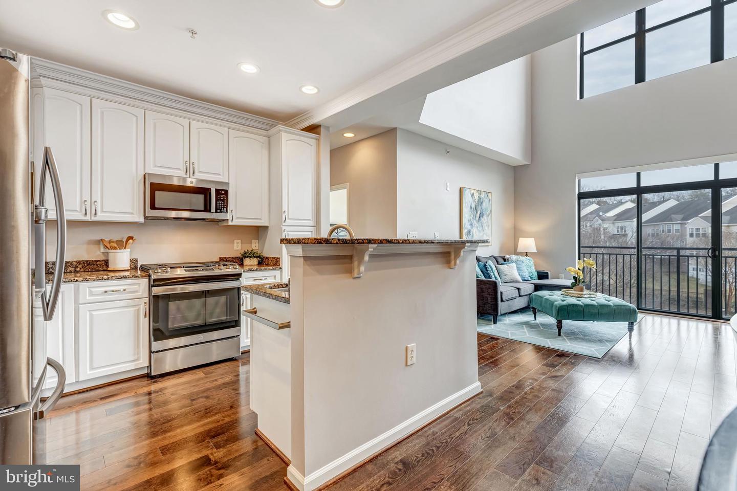 9000 LORTON STATION BLVD #216, LORTON, Virginia 22079, 2 Bedrooms Bedrooms, ,2 BathroomsBathrooms,Residential,For sale,9000 LORTON STATION BLVD #216,VAFX2290130 MLS # VAFX2290130