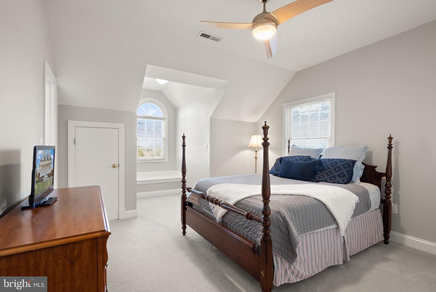 13600 CARRIAGE FORD RD, NOKESVILLE, Virginia 20181, 6 Bedrooms Bedrooms, ,3 BathroomsBathrooms,Residential,For sale,13600 CARRIAGE FORD RD,VAPW2112200 MLS # VAPW2112200