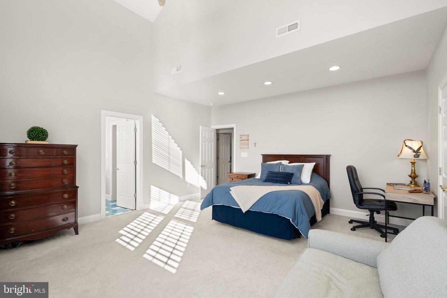 13600 CARRIAGE FORD RD, NOKESVILLE, Virginia 20181, 6 Bedrooms Bedrooms, ,3 BathroomsBathrooms,Residential,For sale,13600 CARRIAGE FORD RD,VAPW2112200 MLS # VAPW2112200