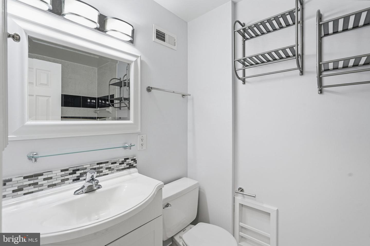 728 N COLUMBUS ST, ALEXANDRIA, Virginia 22314, 3 Bedrooms Bedrooms, 7 Rooms Rooms,1 BathroomBathrooms,Residential,For sale,728 N COLUMBUS ST,VAAX2054010 MLS # VAAX2054010 728 N COLUMBUS ST, ALEXANDRIA, Virginia 22314, 3 Bedrooms Bedrooms, 7 Rooms Rooms,1 BathroomBathrooms,Residential,For sale,728 N COLUMBUS ST,VAAX2054010 MLS # VAAX2054010