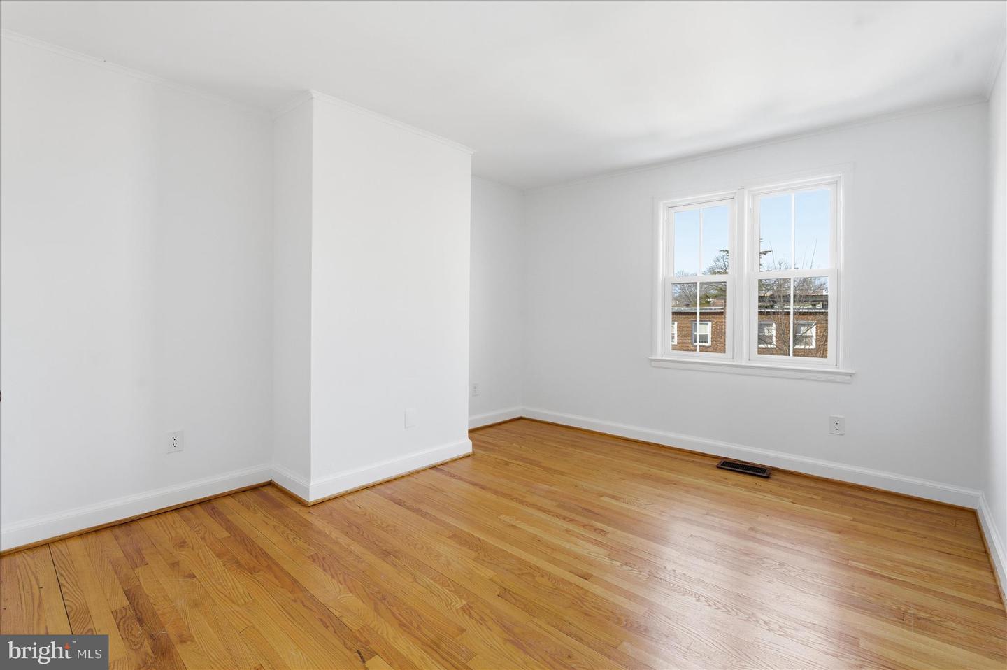 3119 14TH ST S, ARLINGTON, Virginia 22204, 3 Bedrooms Bedrooms, ,2 BathroomsBathrooms,Residential,For sale,3119 14TH ST S,VAAR2068726 MLS # VAAR2068726