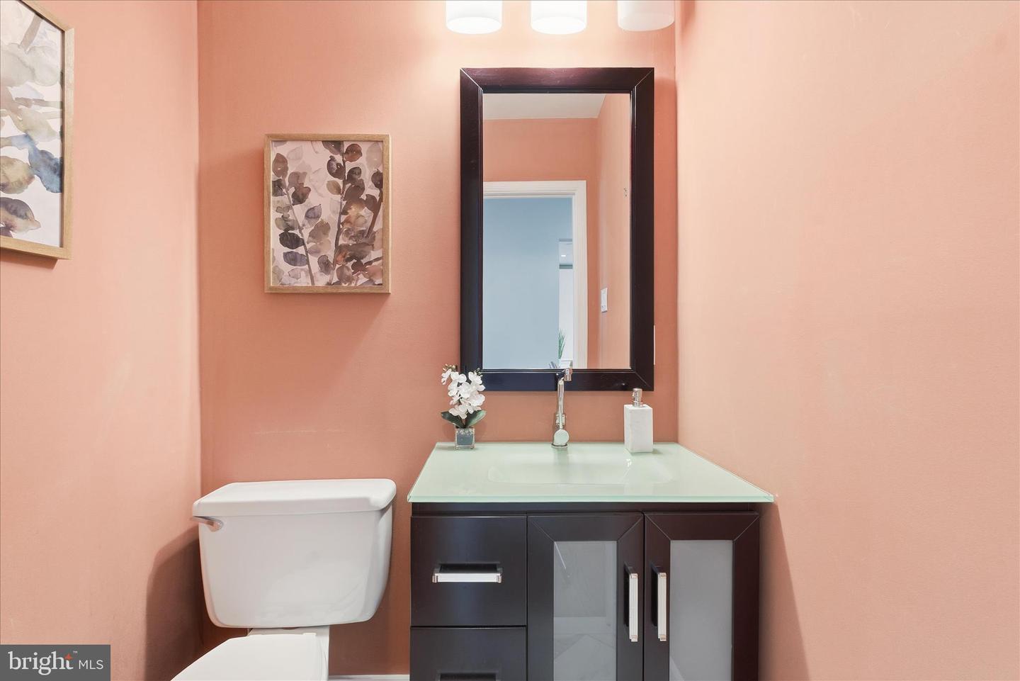 3119 14TH ST S, ARLINGTON, Virginia 22204, 3 Bedrooms Bedrooms, ,2 BathroomsBathrooms,Residential,For sale,3119 14TH ST S,VAAR2068726 MLS # VAAR2068726