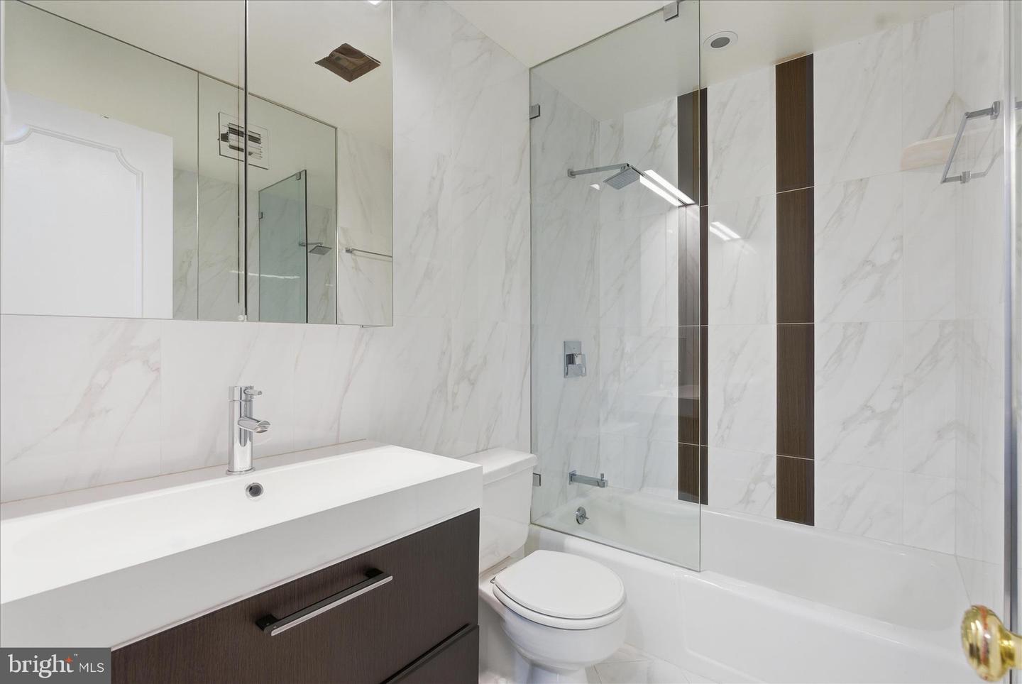 3119 14TH ST S, ARLINGTON, Virginia 22204, 3 Bedrooms Bedrooms, ,2 BathroomsBathrooms,Residential,For sale,3119 14TH ST S,VAAR2068726 MLS # VAAR2068726