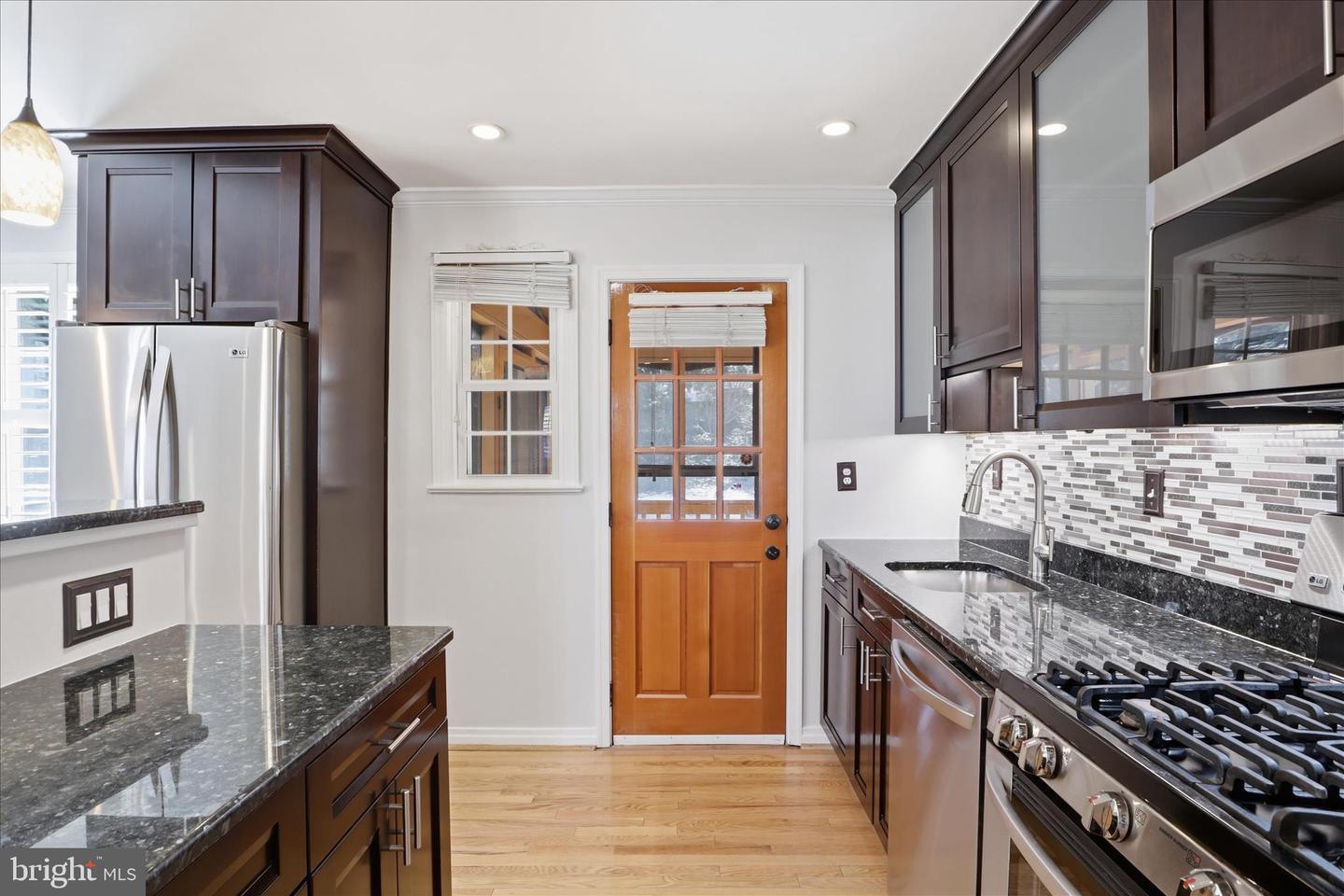 2406 S DINWIDDIE ST, ARLINGTON, Virginia 22206, 4 Bedrooms Bedrooms, ,2 BathroomsBathrooms,Residential,For sale,2406 S DINWIDDIE ST,VAAR2068748 MLS # VAAR2068748