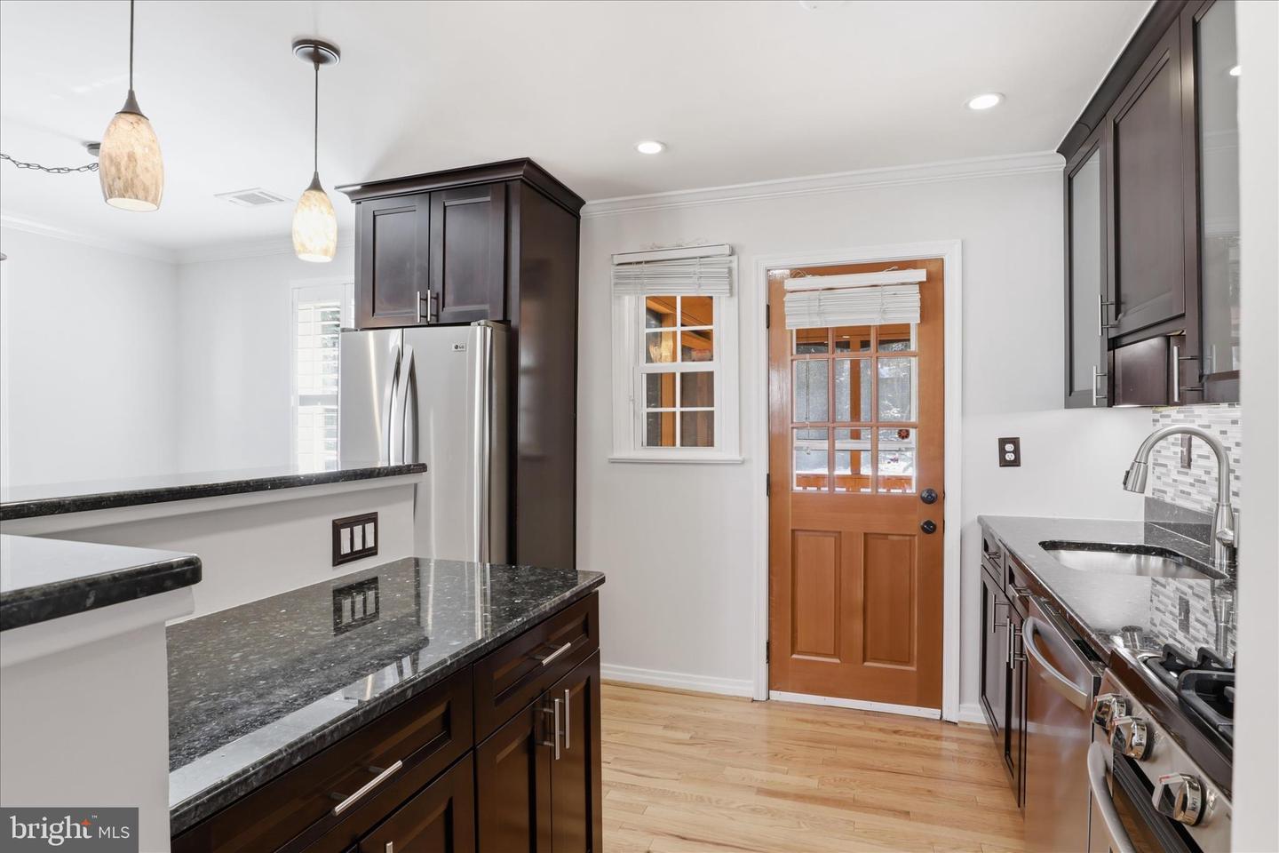 2406 S DINWIDDIE ST, ARLINGTON, Virginia 22206, 4 Bedrooms Bedrooms, ,2 BathroomsBathrooms,Residential,For sale,2406 S DINWIDDIE ST,VAAR2068748 MLS # VAAR2068748