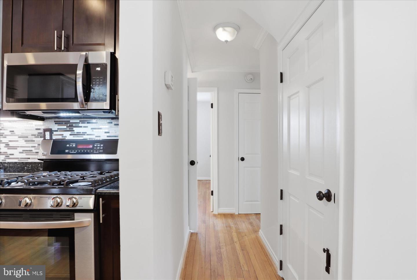 2406 S DINWIDDIE ST, ARLINGTON, Virginia 22206, 4 Bedrooms Bedrooms, ,2 BathroomsBathrooms,Residential,For sale,2406 S DINWIDDIE ST,VAAR2068748 MLS # VAAR2068748