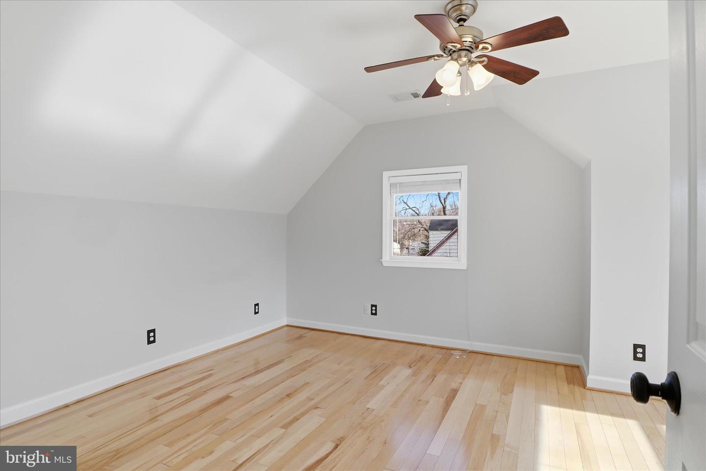 2406 S DINWIDDIE ST, ARLINGTON, Virginia 22206, 4 Bedrooms Bedrooms, ,2 BathroomsBathrooms,Residential,For sale,2406 S DINWIDDIE ST,VAAR2068748 MLS # VAAR2068748