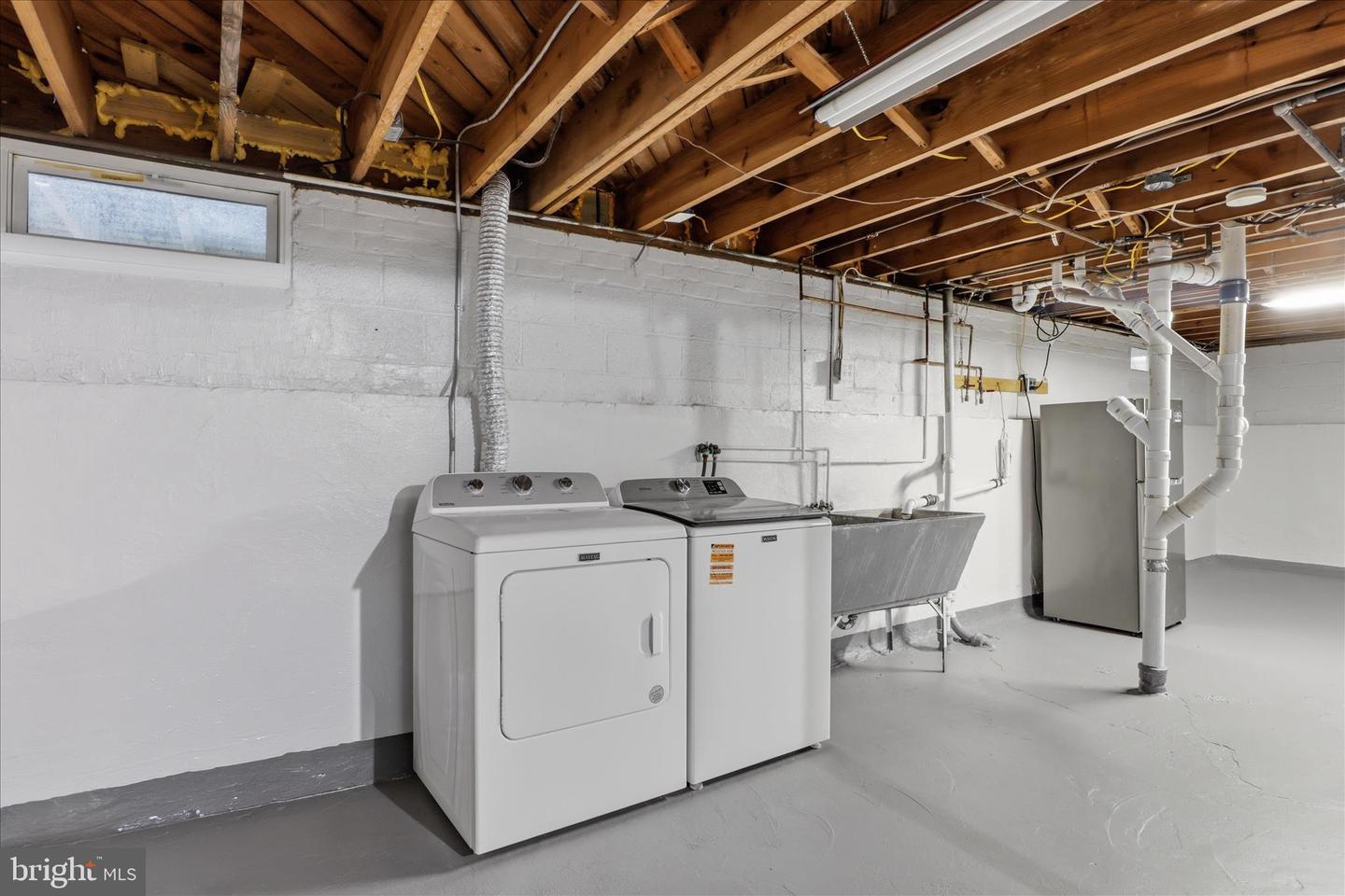 2406 S DINWIDDIE ST, ARLINGTON, Virginia 22206, 4 Bedrooms Bedrooms, ,2 BathroomsBathrooms,Residential,For sale,2406 S DINWIDDIE ST,VAAR2068748 MLS # VAAR2068748