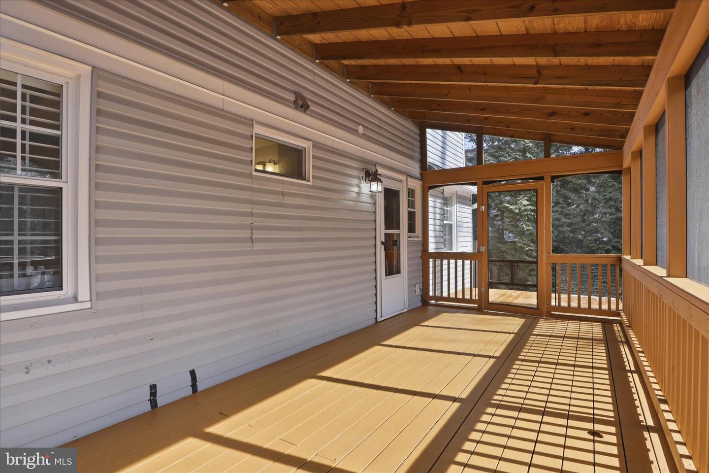 2406 S DINWIDDIE ST, ARLINGTON, Virginia 22206, 4 Bedrooms Bedrooms, ,2 BathroomsBathrooms,Residential,For sale,2406 S DINWIDDIE ST,VAAR2068748 MLS # VAAR2068748