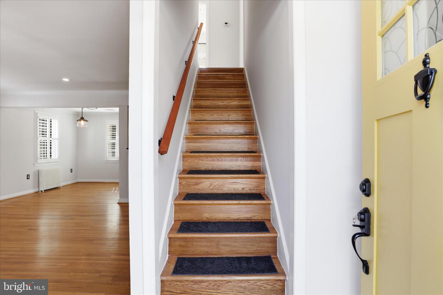 2406 S DINWIDDIE ST, ARLINGTON, Virginia 22206, 4 Bedrooms Bedrooms, ,2 BathroomsBathrooms,Residential,For sale,2406 S DINWIDDIE ST,VAAR2068748 MLS # VAAR2068748