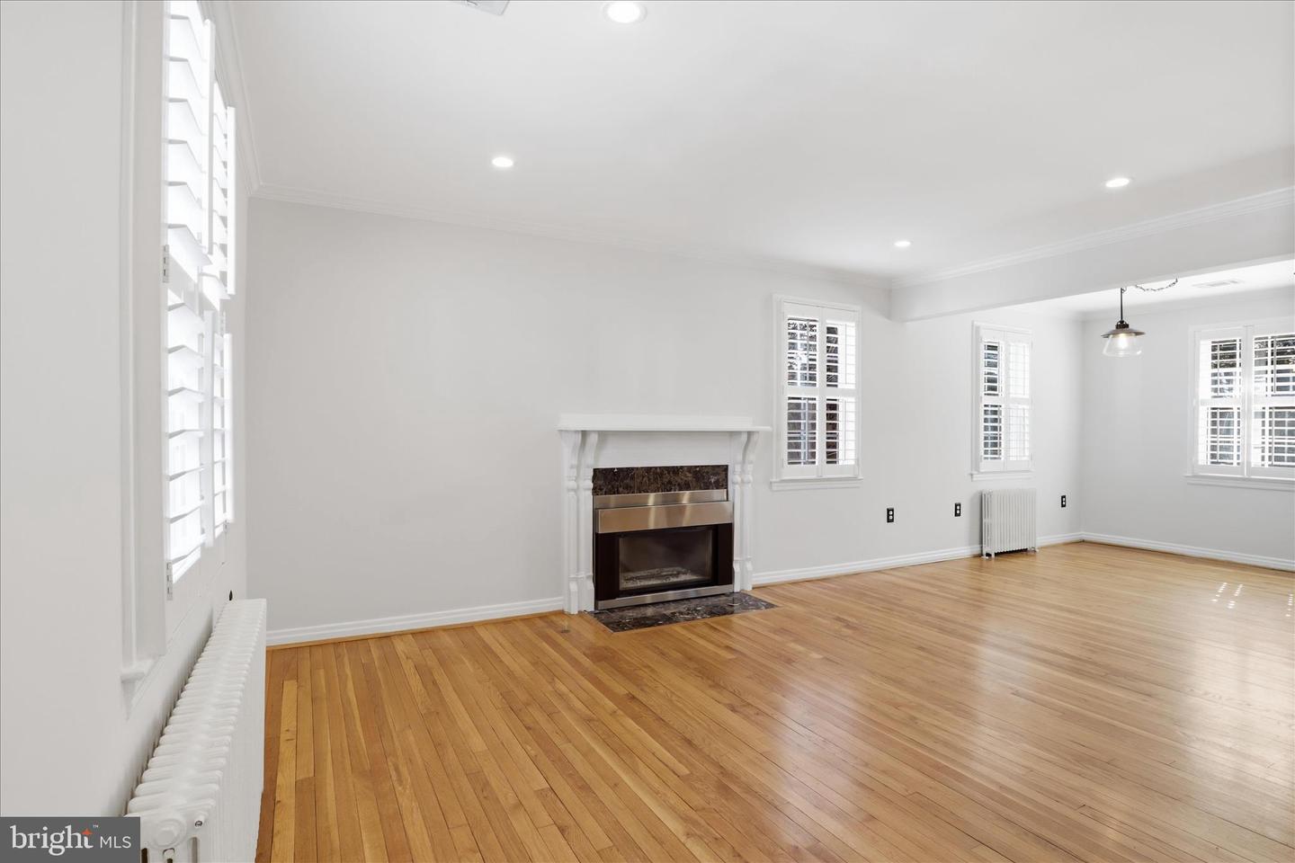 2406 S DINWIDDIE ST, ARLINGTON, Virginia 22206, 4 Bedrooms Bedrooms, ,2 BathroomsBathrooms,Residential,For sale,2406 S DINWIDDIE ST,VAAR2068748 MLS # VAAR2068748