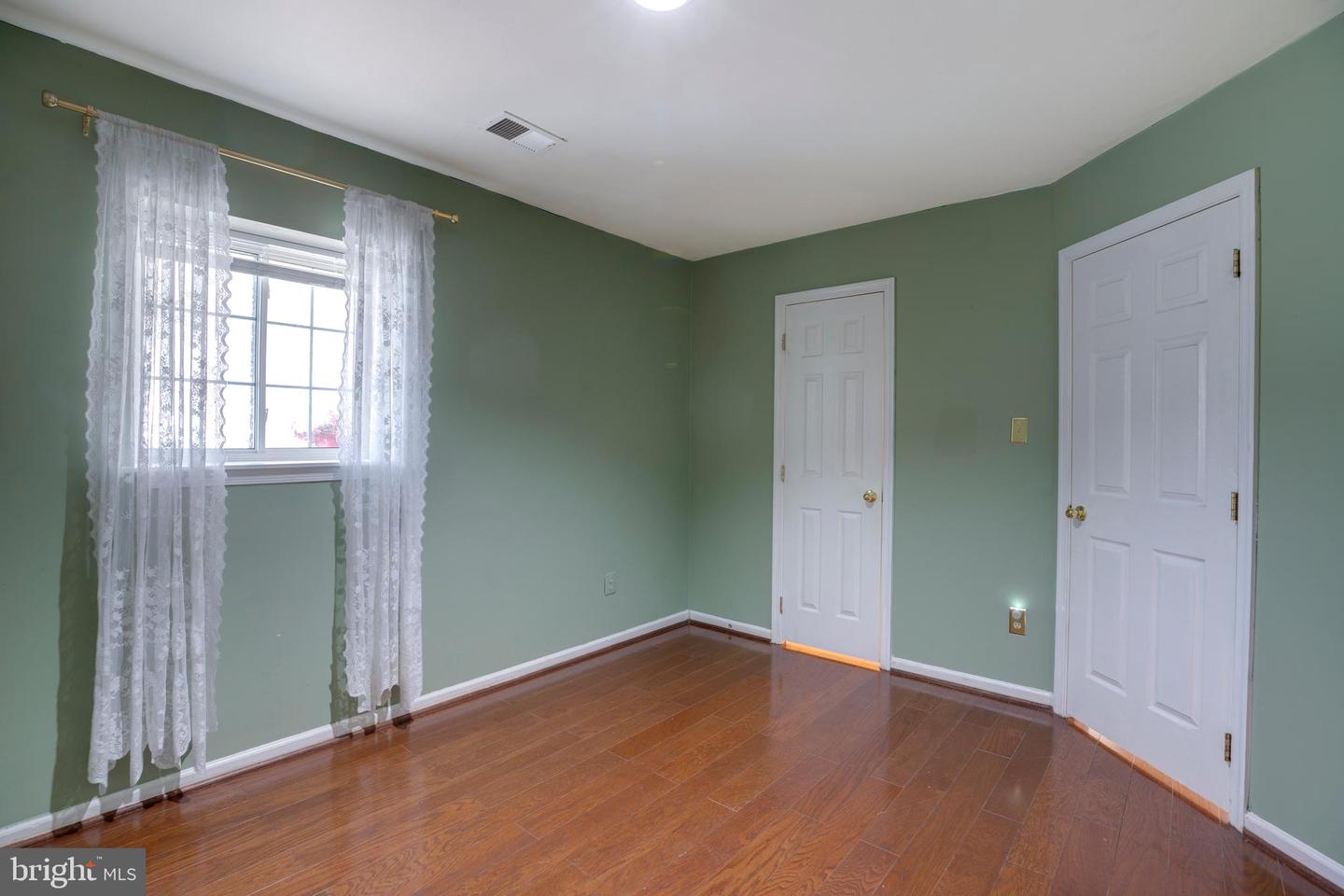 14525 MEETING CAMP RD, CENTREVILLE, Virginia 20121, 4 Bedrooms Bedrooms, ,3 BathroomsBathrooms,Residential,For sale,14525 MEETING CAMP RD,VAFX2290400 MLS # VAFX2290400