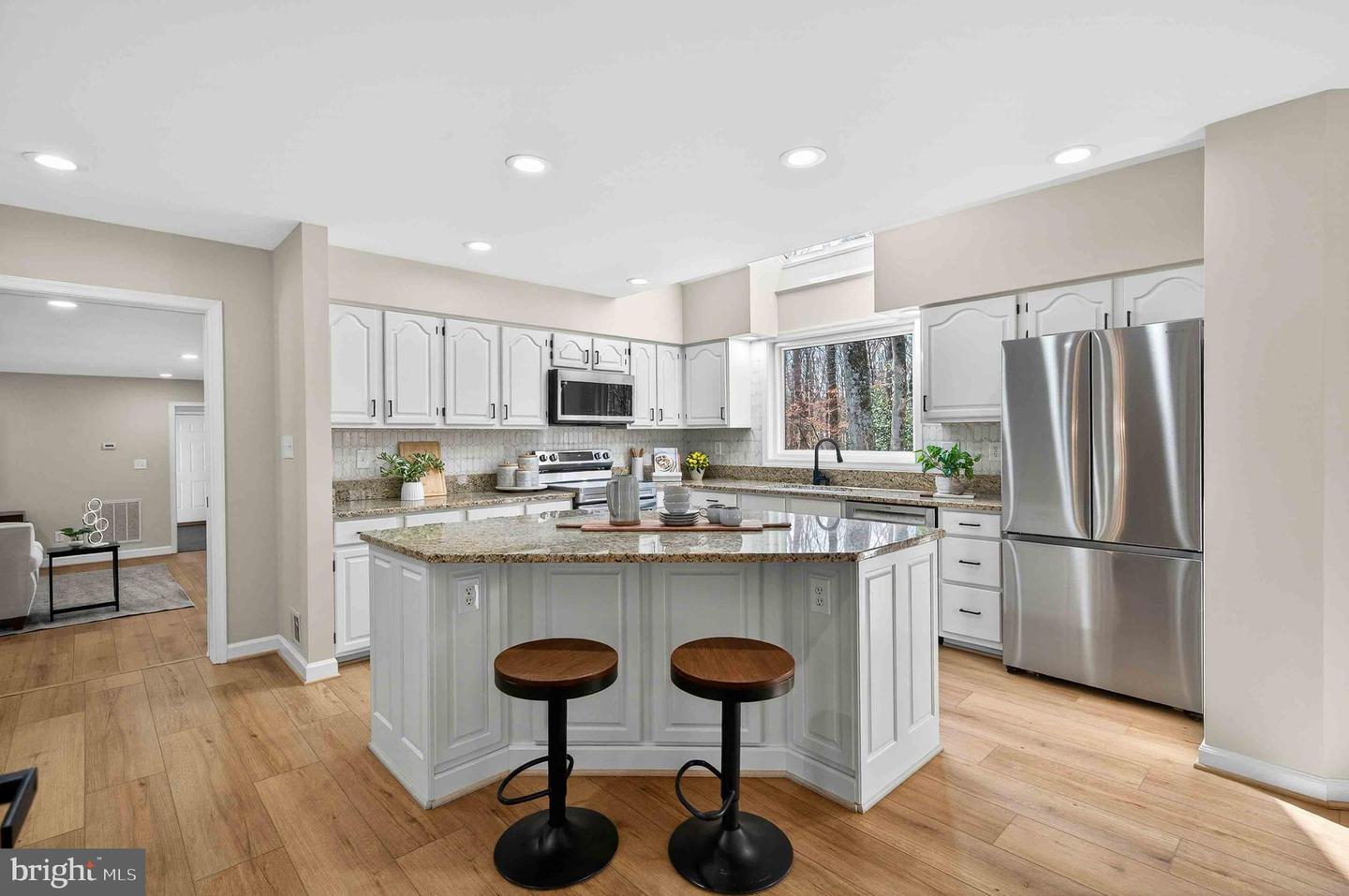 6220 WINSLOW CT, FAIRFAX STATION, Virginia 22039, 4 Bedrooms Bedrooms, 21 Rooms Rooms,3 BathroomsBathrooms,Residential,For sale,6220 WINSLOW CT,VAFX2290414 MLS # VAFX2290414