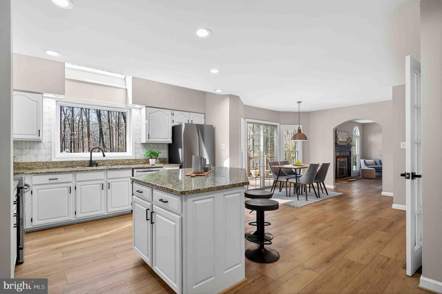 6220 WINSLOW CT, FAIRFAX STATION, Virginia 22039, 4 Bedrooms Bedrooms, 21 Rooms Rooms,3 BathroomsBathrooms,Residential,For sale,6220 WINSLOW CT,VAFX2290414 MLS # VAFX2290414