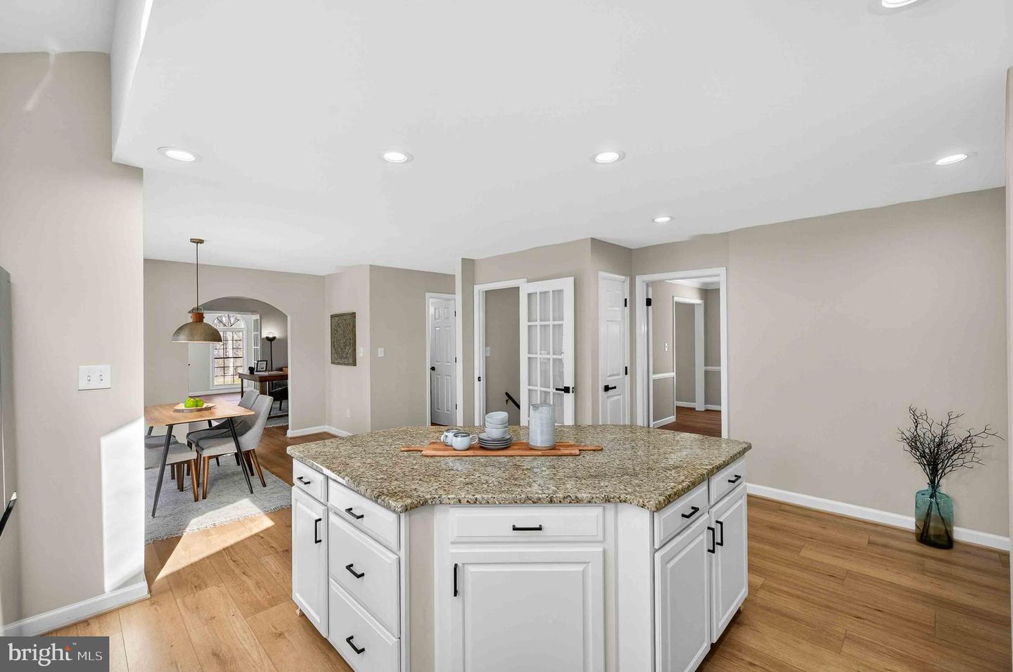 6220 WINSLOW CT, FAIRFAX STATION, Virginia 22039, 4 Bedrooms Bedrooms, 21 Rooms Rooms,3 BathroomsBathrooms,Residential,For sale,6220 WINSLOW CT,VAFX2290414 MLS # VAFX2290414