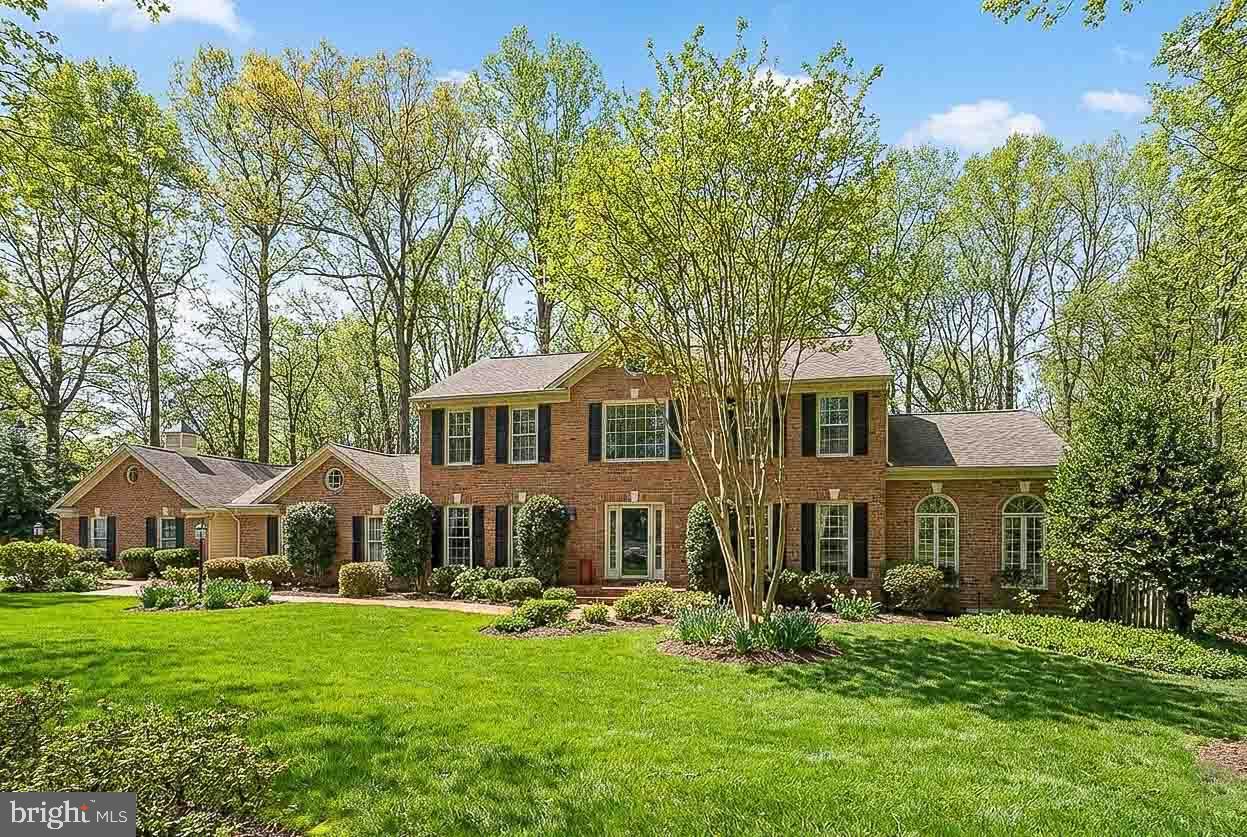 6220 WINSLOW CT, FAIRFAX STATION, Virginia 22039, 4 Bedrooms Bedrooms, 21 Rooms Rooms,3 BathroomsBathrooms,Residential,For sale,6220 WINSLOW CT,VAFX2290414 MLS # VAFX2290414