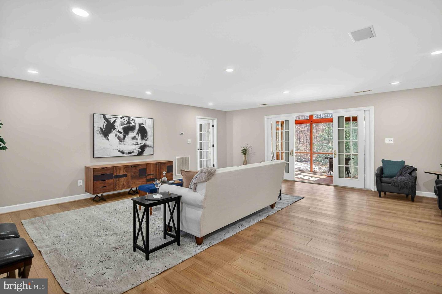 6220 WINSLOW CT, FAIRFAX STATION, Virginia 22039, 4 Bedrooms Bedrooms, 21 Rooms Rooms,3 BathroomsBathrooms,Residential,For sale,6220 WINSLOW CT,VAFX2290414 MLS # VAFX2290414