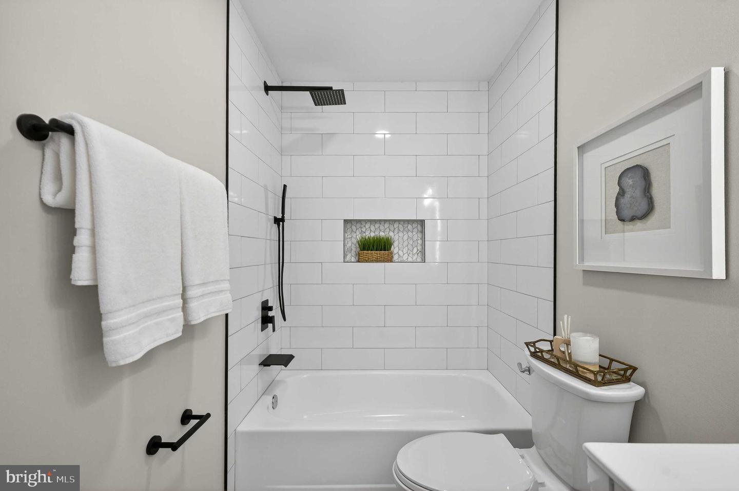 6220 WINSLOW CT, FAIRFAX STATION, Virginia 22039, 4 Bedrooms Bedrooms, 21 Rooms Rooms,3 BathroomsBathrooms,Residential,For sale,6220 WINSLOW CT,VAFX2290414 MLS # VAFX2290414